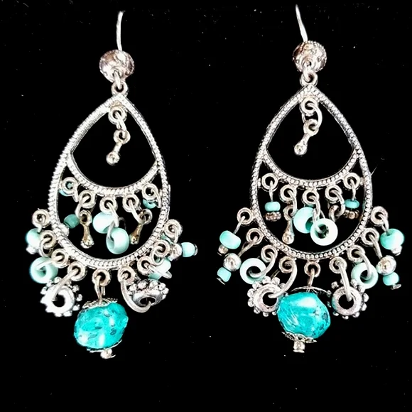 Vintage 1970s Hippie Bohemian Turquoise Silvertone Chandelier Earrings - Picture 5 of 12